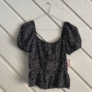NWT Cute Black Top